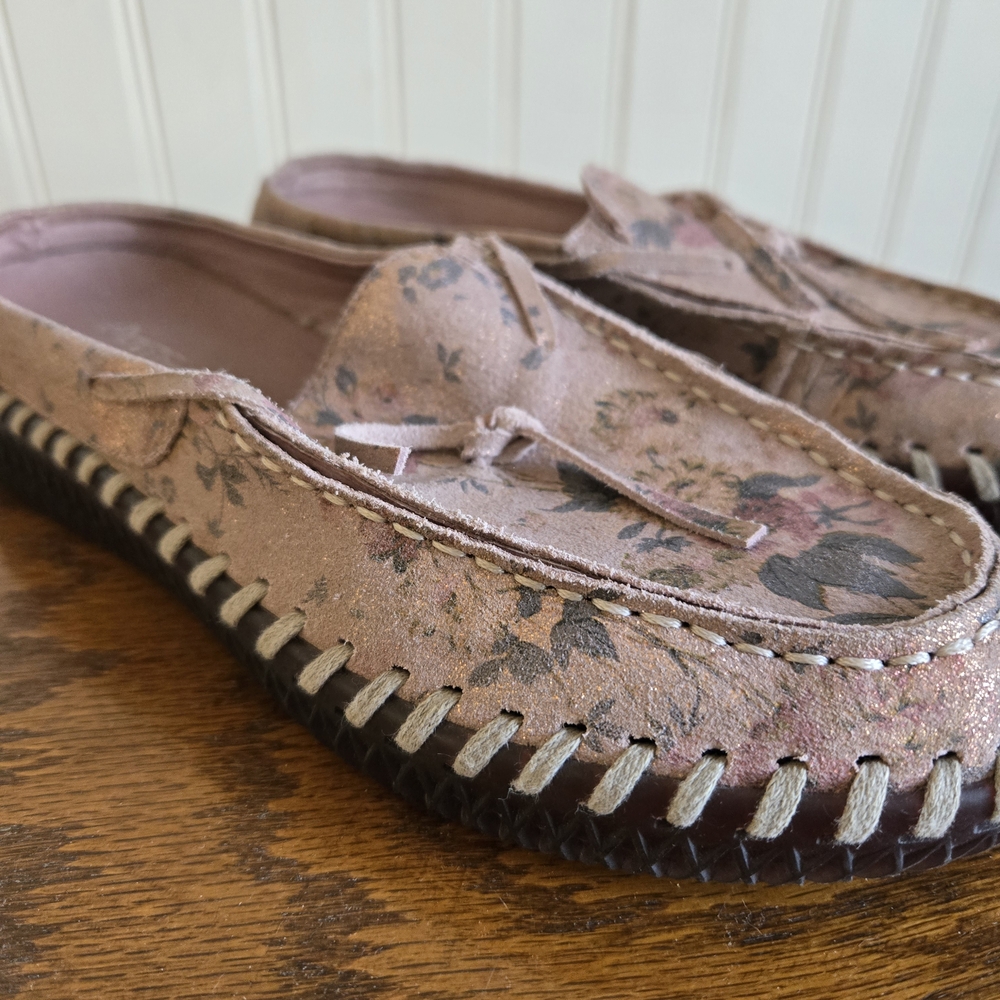 Antelope Dusty Pink Floral Suede Moccasin Mule Slip-Ons - Picture 2 of 10